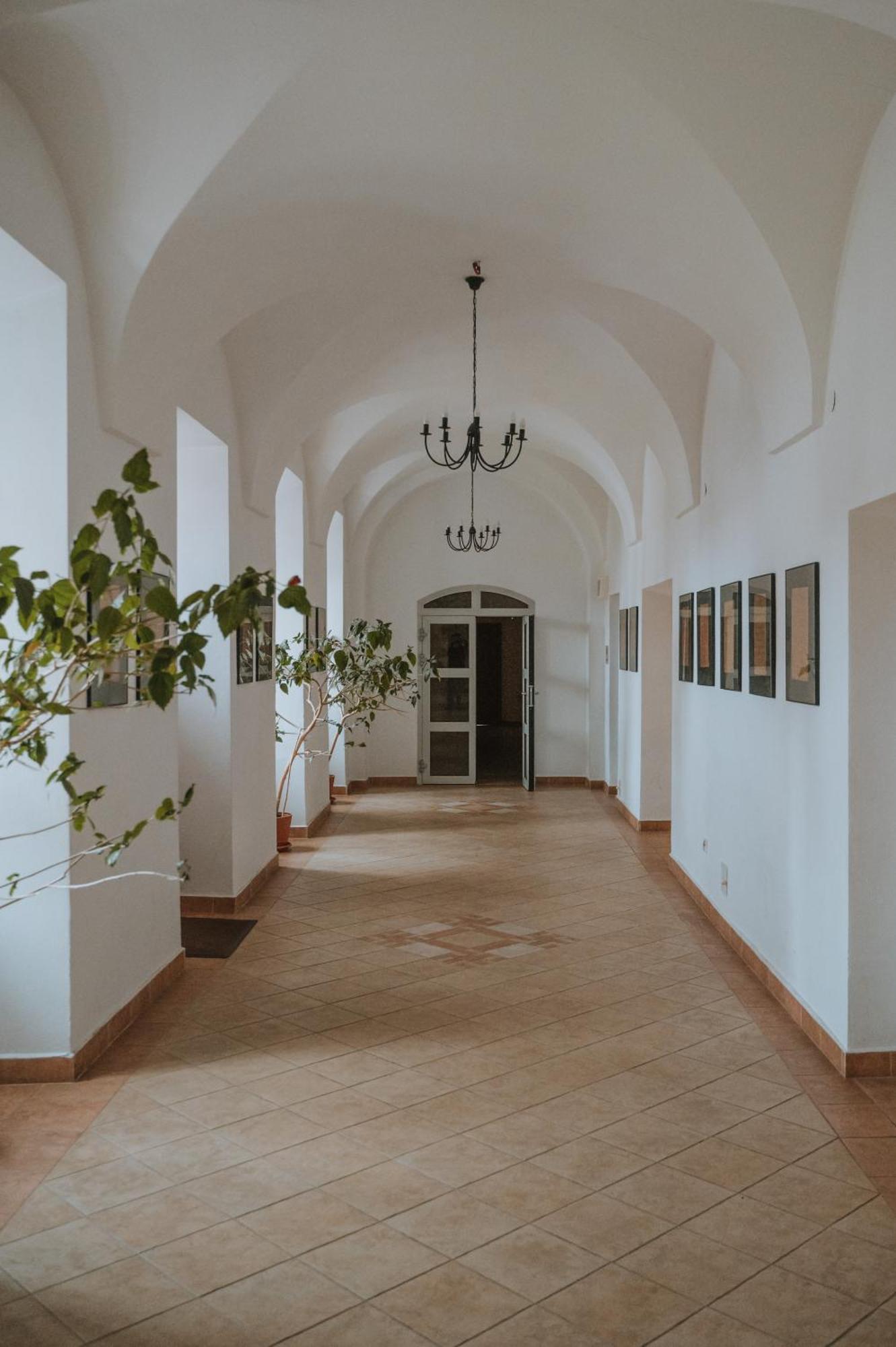 Pokoje Goscinne Domu Pielgrzyma W Supraslu Exterior photo