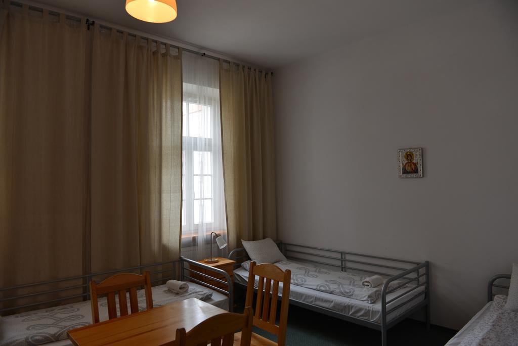 Pokoje Goscinne Domu Pielgrzyma W Supraslu Room photo